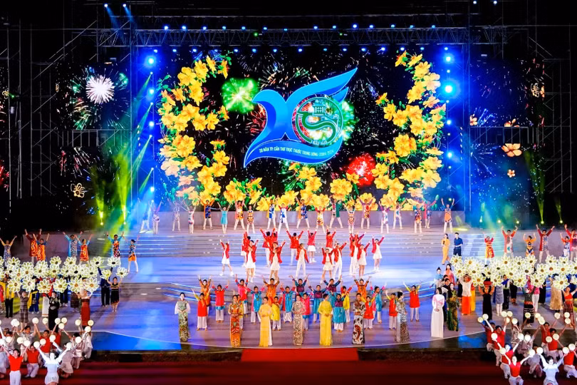 Tổ chức trọng thể Lễ kỷ niệm 20 năm thành lập TP Cần Thơ trực thuộc Trung ương