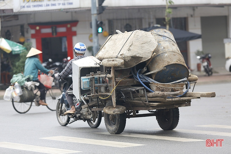 Đến hẹn... lại lo với xe chở hàng cồng kềnh!