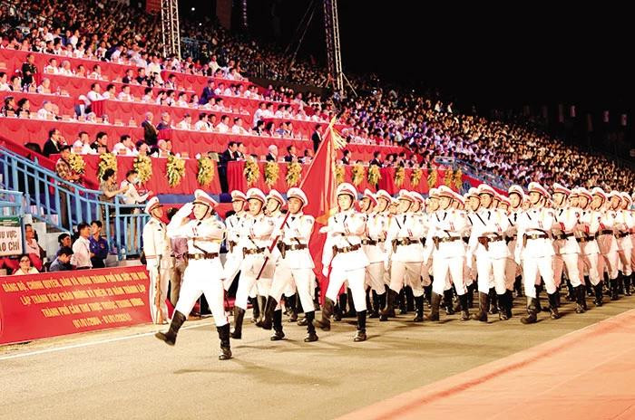 Tổ chức trọng thể Lễ kỷ niệm 20 năm thành lập TP Cần Thơ trực thuộc Trung ương Tổ chức trọng thể Lễ kỷ niệm 20 năm thành lập TP Cần Thơ trực thuộc Trung ương