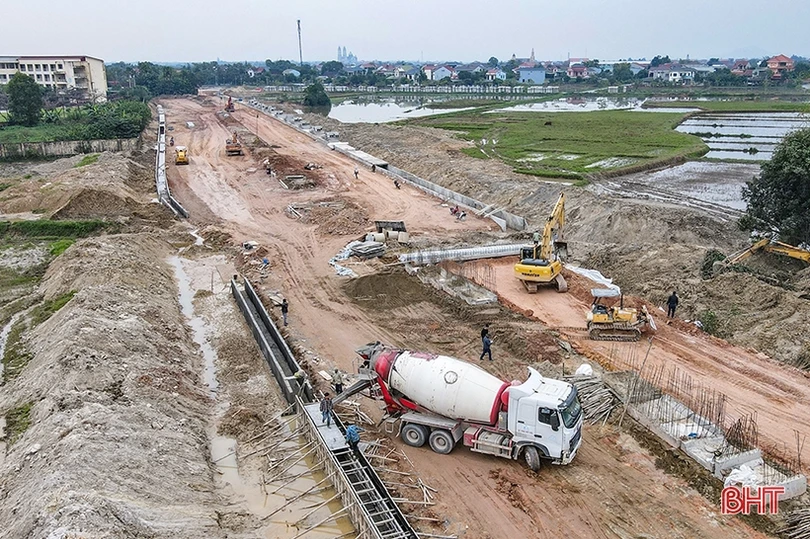 “Năm mới nhiều ước vọng, chờ mong...”