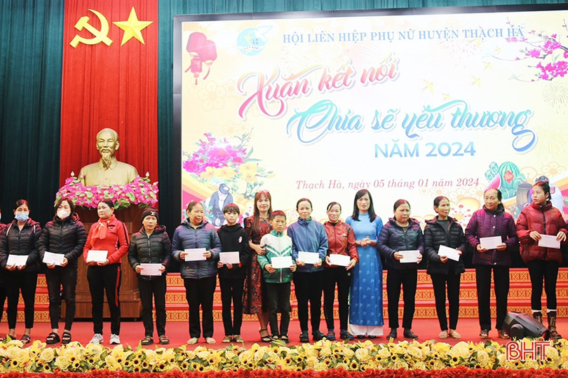 Phụ nữ Thạch Hà nhận đỡ đầu thêm 8 trẻ mồ côi