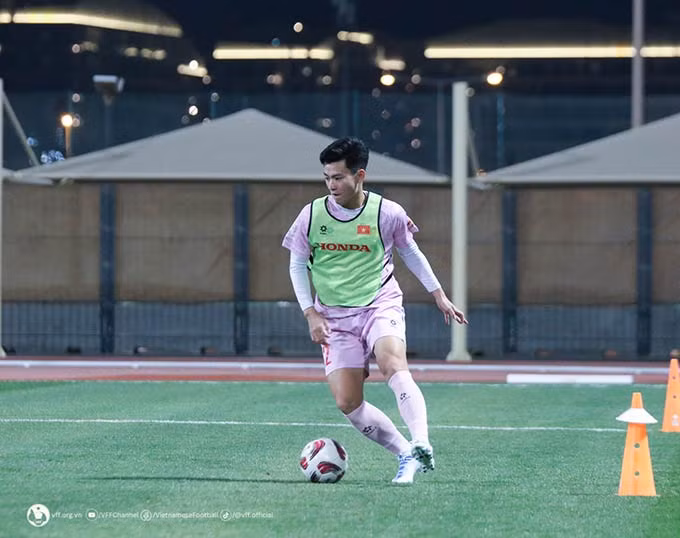 ĐT Việt Nam có đội hình mạnh nhất, tập trên sân chất lượng thế giới