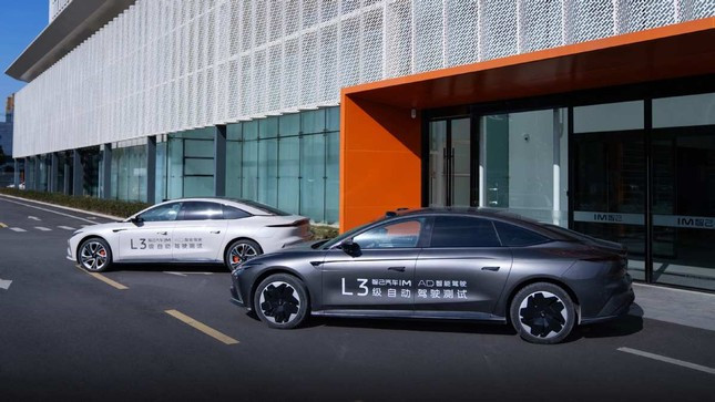 Xe Trung Quốc bắt kịp Mercedes về công nghệ lái tự động