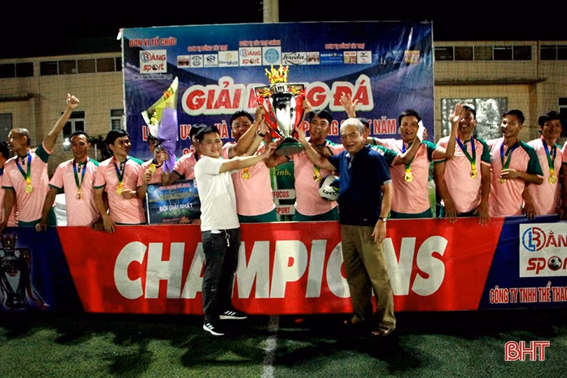 FC Phúc Sport vô địch Giải Bóng đá League U40++ Cup Bằng Sport năm 2021