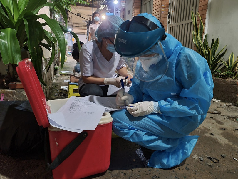 Cách ly tập trung 27 người liên quan đến chuỗi lây nhiễm tại giáo phái Phục Hưng