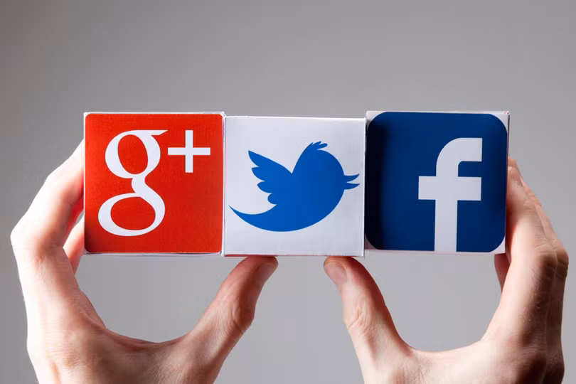 Nga phạt Google, Facebook không xóa nội dung bị cấm