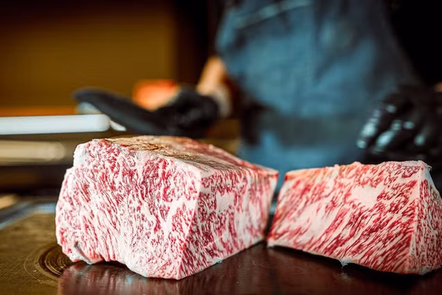 Thịt bò Wagyu hiếm nhất thế giới, giá gần 7 triệu đồng/miếng