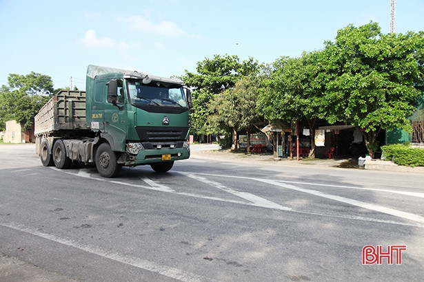 Hà Tĩnh: Tiềm ẩn nguy cơ tai nạn giao thông từ ngã ba “hai không”