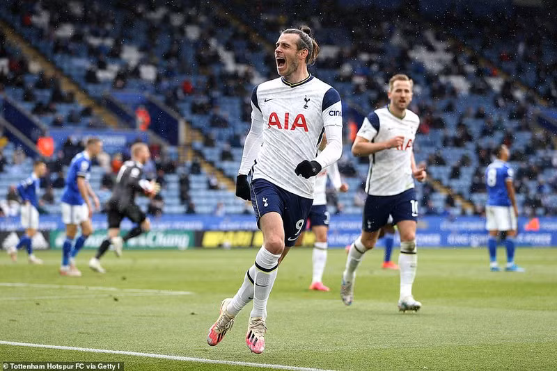 Premier League hạ màn bằng cuộc đua Top 4 nghẹt thở