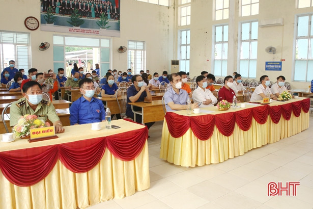 Đoàn Khối CCQ&DN Hà Tĩnh biểu dương 16 cá nhân tiêu biểu trong hiến máu tình nguyện