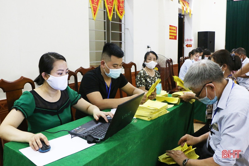 Công bố 30 người trúng cử đại biểu HĐND thành phố Hà Tĩnh