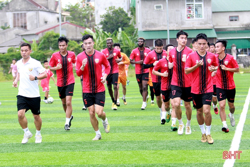Hồng Lĩnh Hà Tĩnh hội quân chờ ngày V.League khởi tranh trở lại