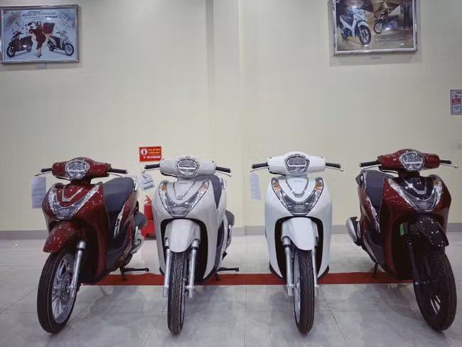 Honda SH giảm giá ngỡ ngàng cùng loạt xe ga “quốc dân”