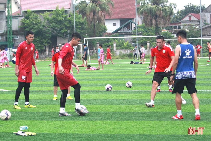 Hồng Lĩnh Hà Tĩnh hội quân chờ ngày V.League khởi tranh trở lại