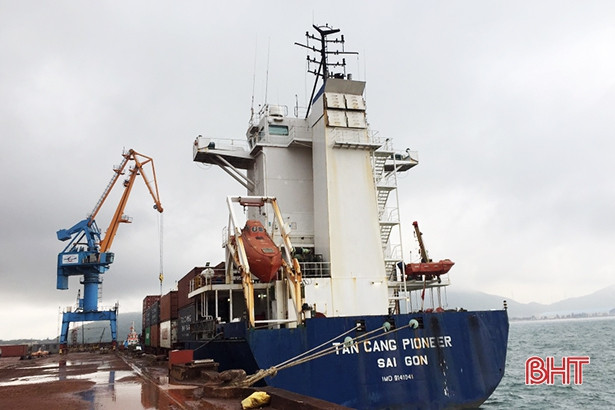 Cảng Vũng Áng đón chuyến tàu container thứ 3 của Tân Cảng Sài Gòn