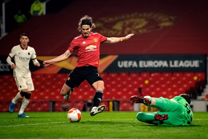 Chung kết MU vs Villarreal: Đại pháo Cavani