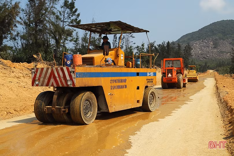 Chủ tịch UBND tỉnh Hà Tĩnh đốc thúc tiến độ giải ngân vốn đầu tư công