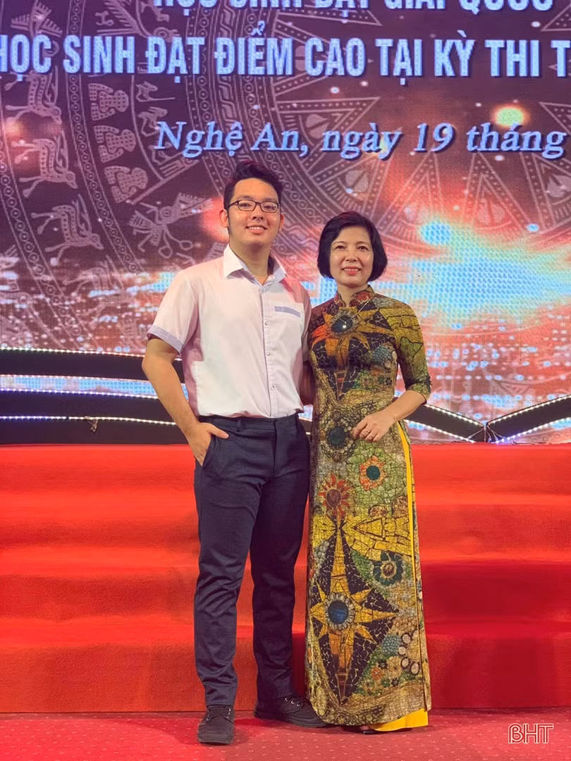 Nam sinh Hà Tĩnh chinh phục trường đại học kinh doanh top đầu thế giới