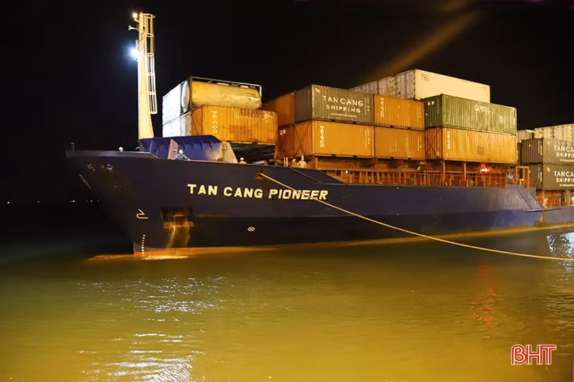 Sẽ có 4 chuyến tàu container cập cảng Vũng Áng trong tháng 6 tới