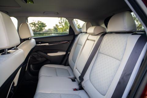 Kia Seltos 2022 ra mắt, thêm phiên bản đặc biệt