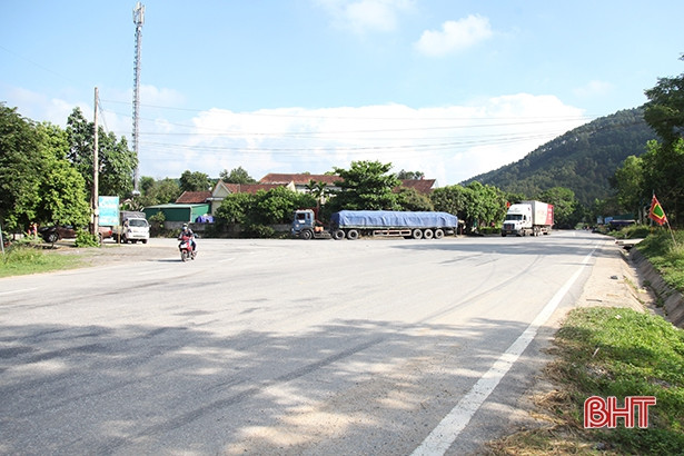 Hà Tĩnh: Tiềm ẩn nguy cơ tai nạn giao thông từ ngã ba “hai không”