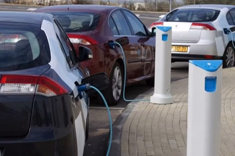 6,5 triệu gia đình ở Anh tính mua ôtô điện trước năm 2030