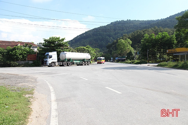 Hà Tĩnh: Tiềm ẩn nguy cơ tai nạn giao thông từ ngã ba “hai không”