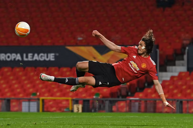 Chung kết MU vs Villarreal: Đại pháo Cavani