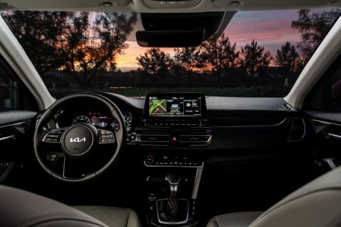 Kia Seltos 2022 ra mắt, thêm phiên bản đặc biệt