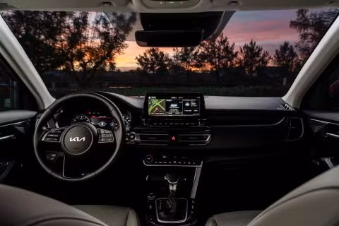 Kia Seltos 2022 ra mắt, thêm phiên bản đặc biệt