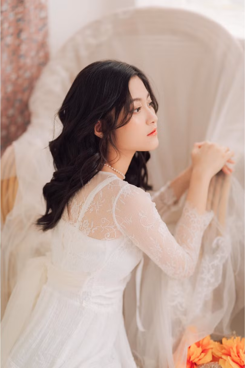 Lớp phó văn nghệ ở Hà Tĩnh thu hút cộng đồng mạng với vẻ đẹp ngọt ngào