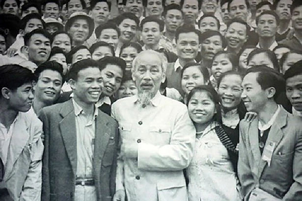 Tầm nhìn Hồ Chí Minh với thế thế trẻ