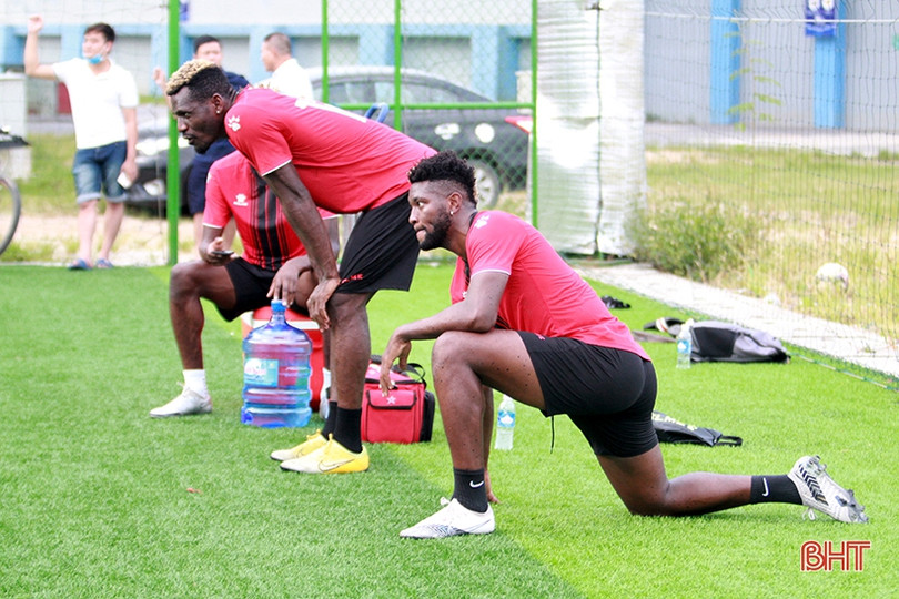 Hồng Lĩnh Hà Tĩnh hội quân chờ ngày V.League khởi tranh trở lại