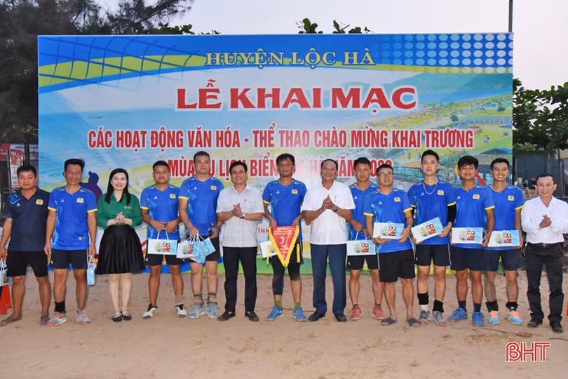 Agribank Lộc Hà vô địch giải bóng chuyền nam toàn huyện 