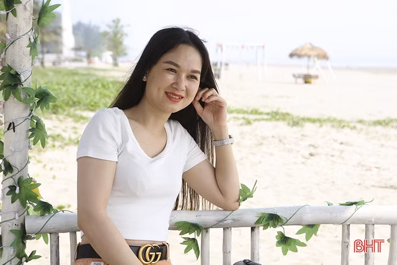 Du khách háo hức chờ đón lễ khai trương du lịch biển Hà Tĩnh