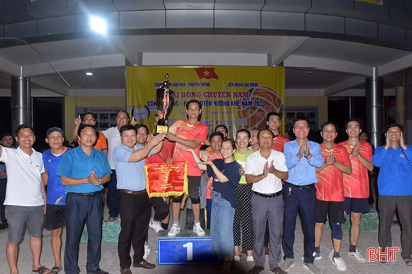 Sôi nổi giải thể thao phong trào tại các địa phương