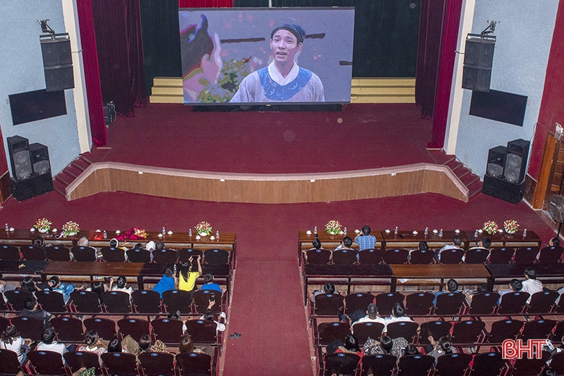 Công chiếu phim “Đại thi hào Nguyễn Du” ở Nghi Xuân