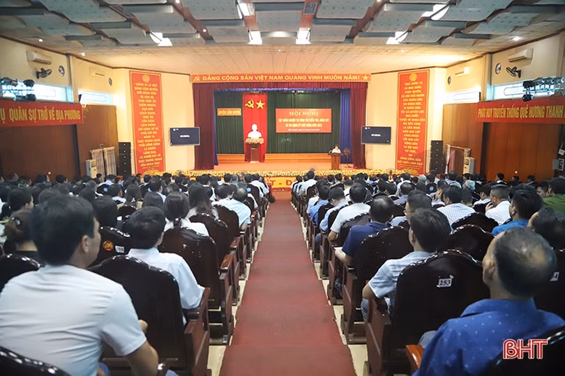 Trang bị nghiệp vụ công tác kiểm tra Đảng cho 480 bí thư chi bộ ở Cẩm Xuyên