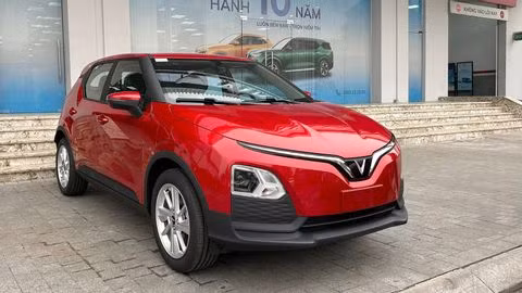 VinFast chính thức bàn giao VF 5 Plus, giá từ 458 triệu đồng