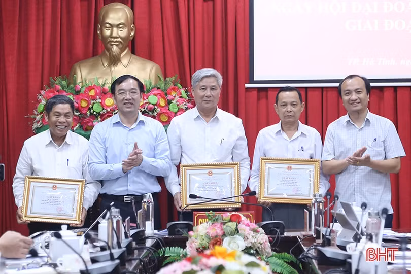 Các địa phương Hà Tĩnh sôi nổi tổng kết 20 năm Ngày hội Đại đoàn kết