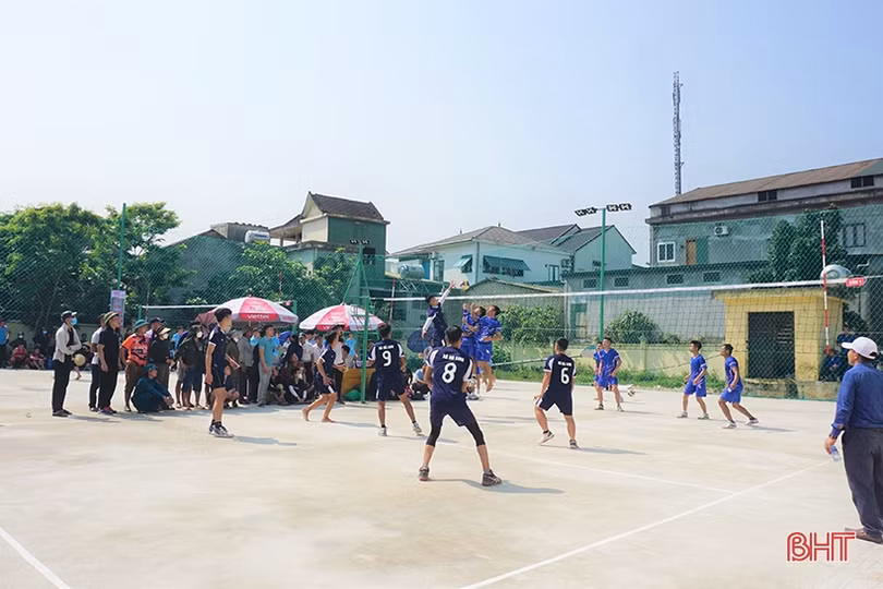 Khởi tranh Giải Bóng chuyền công - nông - binh huyện Hương Khê