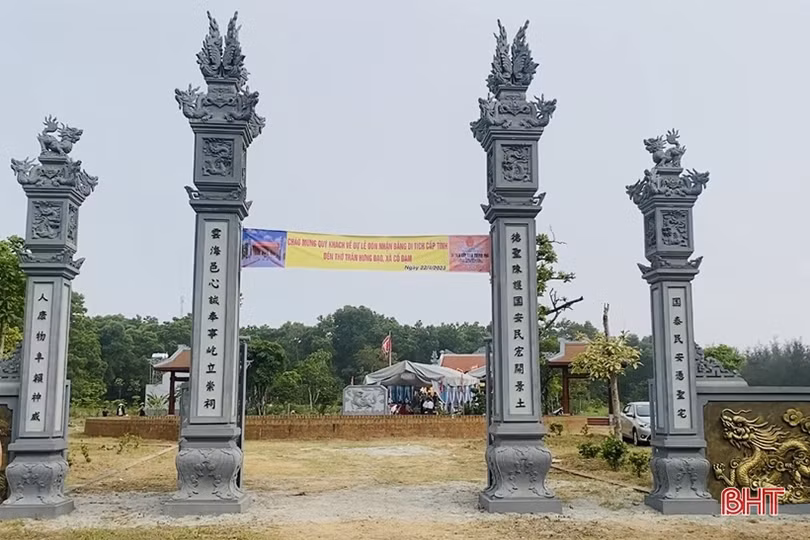 Đón nhận di tích lịch sử - văn hóa cấp tỉnh đền thờ Trần Hưng Đạo