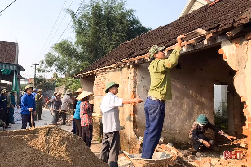 Người dân Tùng Lộc hiến hơn 4.000 m<sup>2 </sup>mở rộng đường giao thông