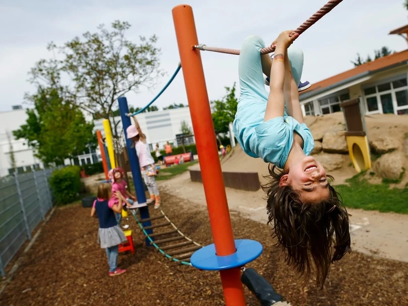 Vấn đề nan giải ở quốc gia 6 năm liền hạnh phúc nhất thế giới