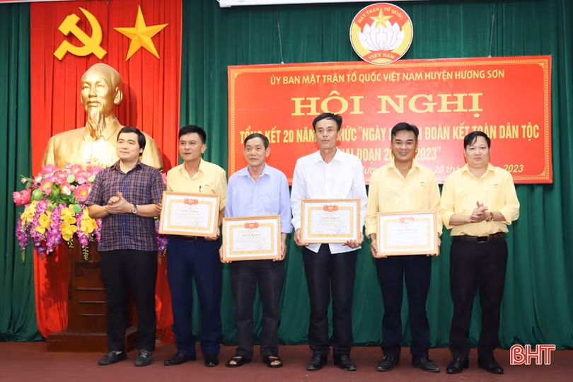 Hương Sơn tiếp tục nâng cao chất lượng Ngày hội Đại đoàn kết toàn dân tộc