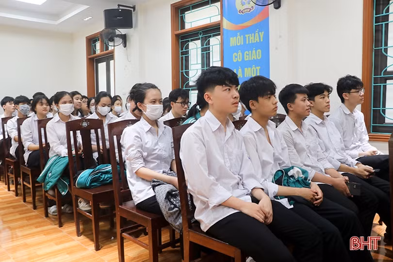 Thúc đẩy khát vọng khởi nghiệp của học sinh trung học phổ thông Hà Tĩnh