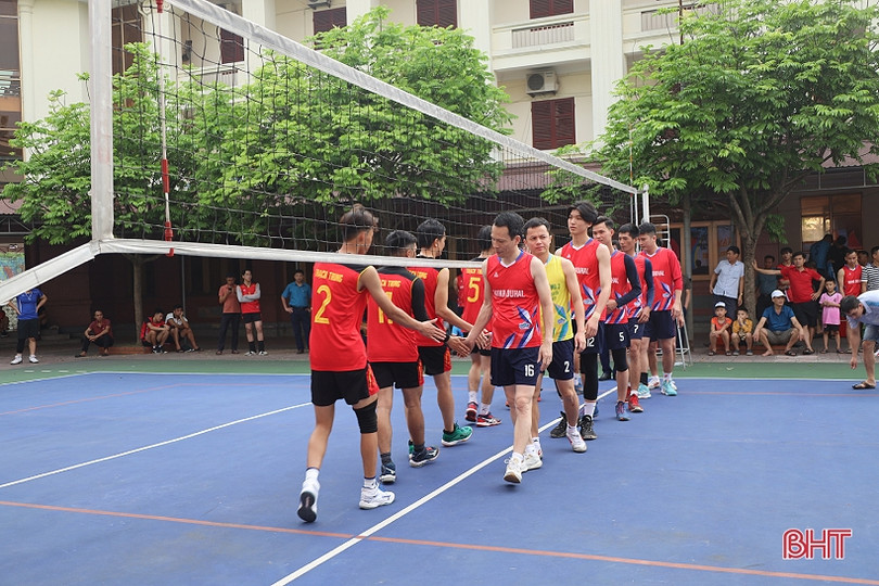 Các địa phương tổ chức giải bóng chuyền chào mừng các ngày lễ lớn ảnh 4 Các địa phương tổ chức giải bóng chuyền chào mừng các ngày lễ lớn