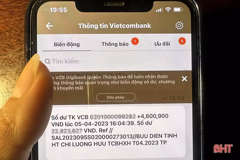 BHXH Hà Tĩnh linh hoạt thực hiện chi trả chế độ an sinh không dùng tiền mặt