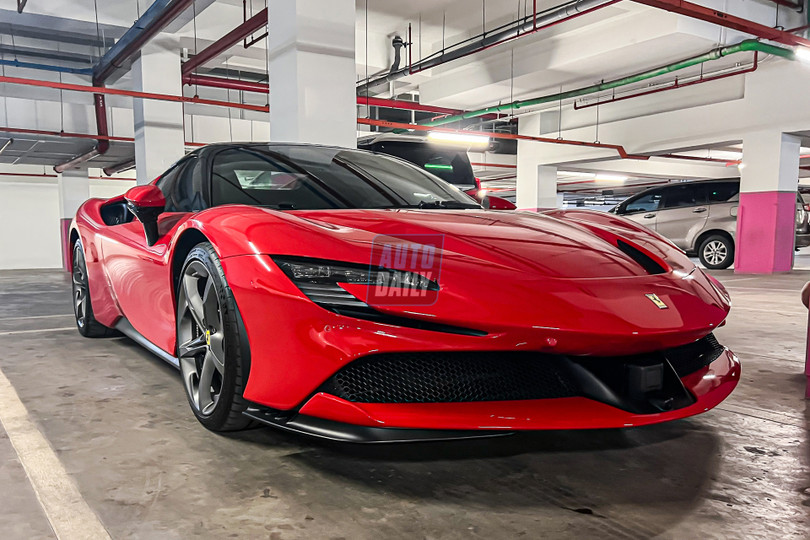 Ferrari SF90 Spider đầu tiên về Việt Nam sở hữu biển số tứ quý 9