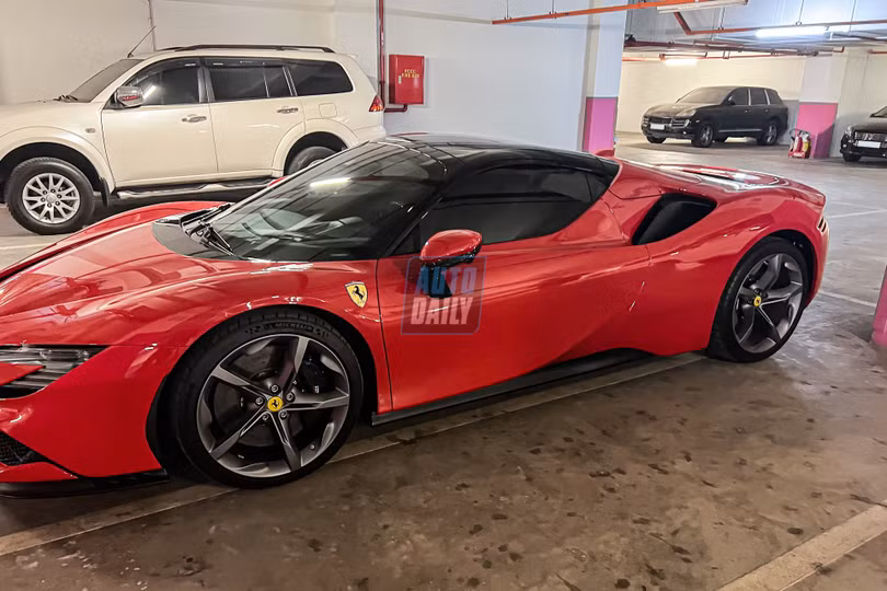 Ferrari SF90 Spider đầu tiên về Việt Nam sở hữu biển số tứ quý 9